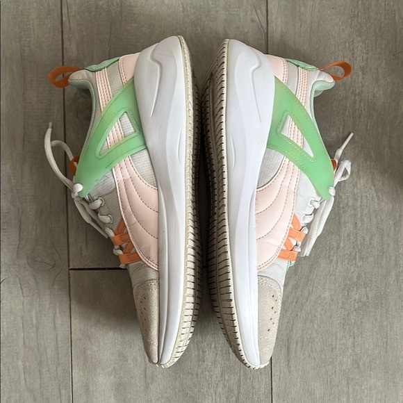 PUMA Nuage Run Cage Women's Multicolor Sneakers, Size 8.5 - Picture 7 of 11